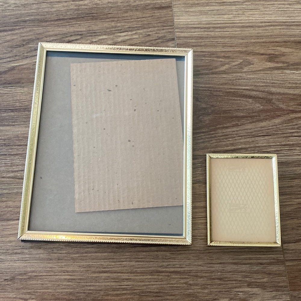 2 intercraft vintage gold-tone metal photo frame with back easel frame. Art deco